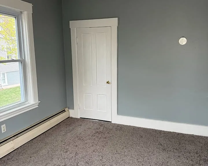 162 Nichols St #1 — Photo 4