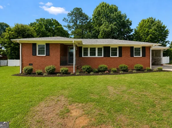 105 Pine St, Barnesville, GA 30204
