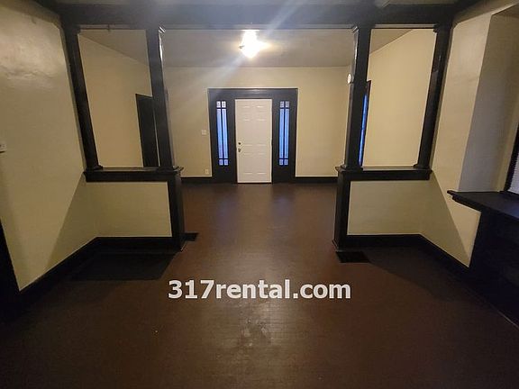 2nd image of 4824 E New York St