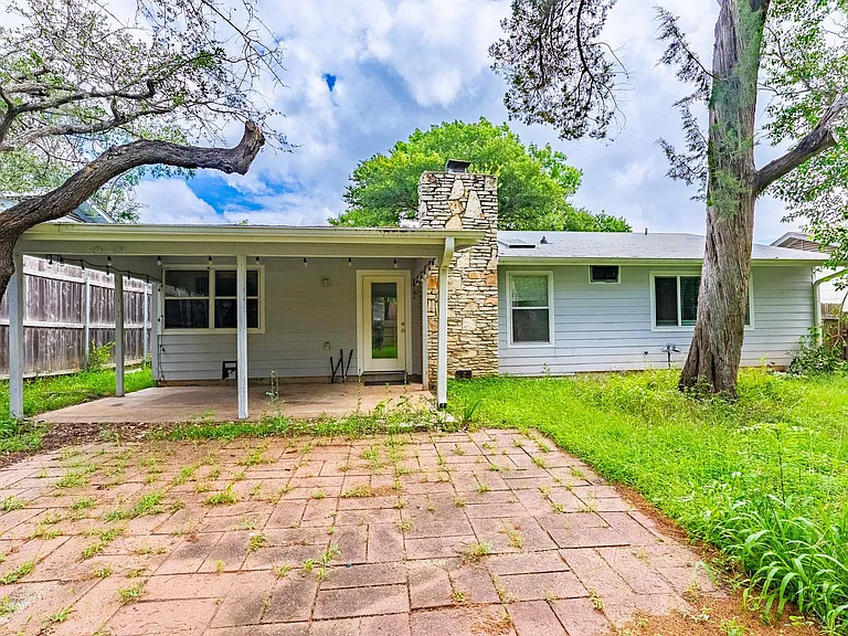 1001 Echo Ln — Photo 19