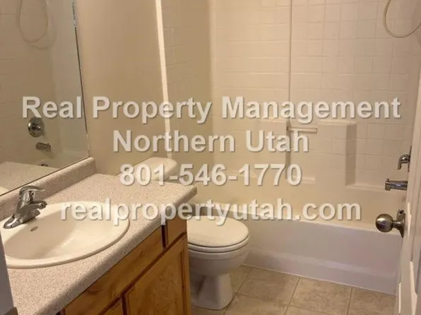 3120 W 525 N, West Pt, UT 84015