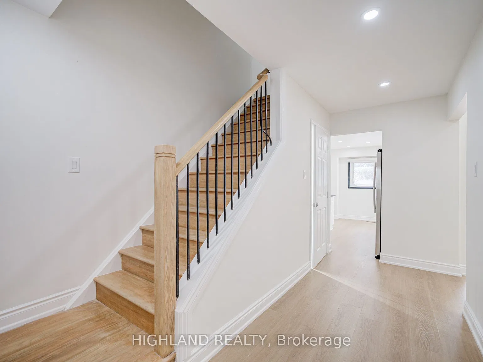 4 bed, $3,300 — Photo 4