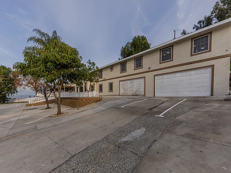 15877 Regalado St — Photo 73