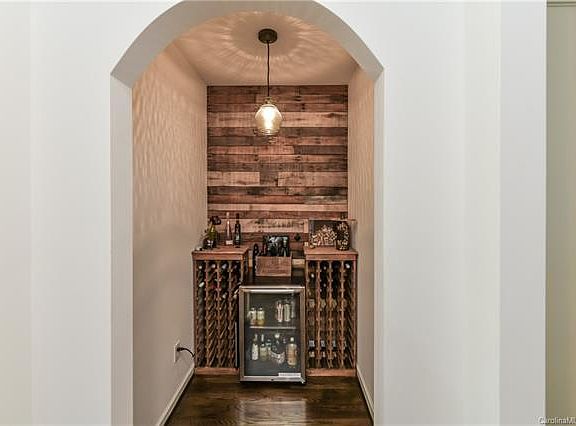 4th image of 157 Branchview Dr