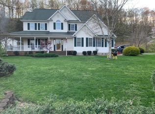 259 Hidden Valley Rd, Paintsville, KY 41240