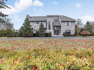 3 Clover Hill Pl, Oakhurst, NJ 07755