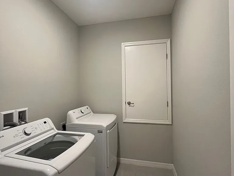 77 Oakleaf Way — Photo 12