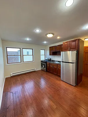 Rented by Olympic CIty Real Estate | media 1