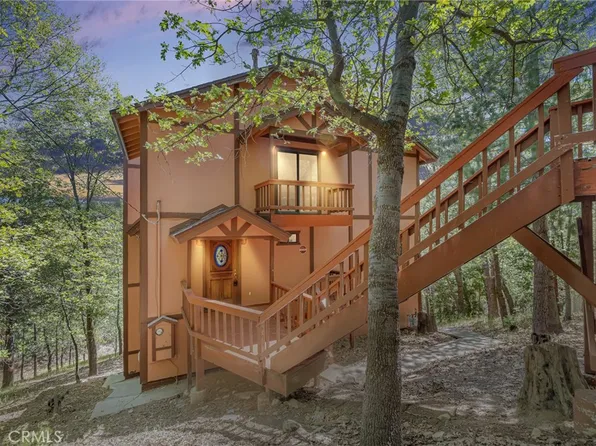 1227 Portillo Ln, Lake Arrowhead, CA 92352