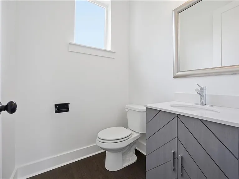 211 Bass St SW #10 — Photo 14