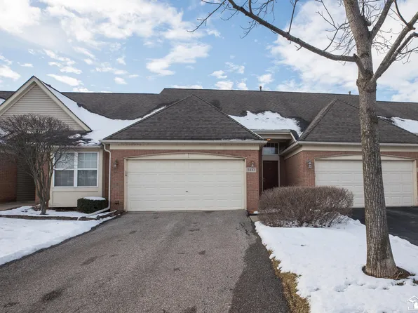 5482 Greenway Dr, Trenton, MI 48183