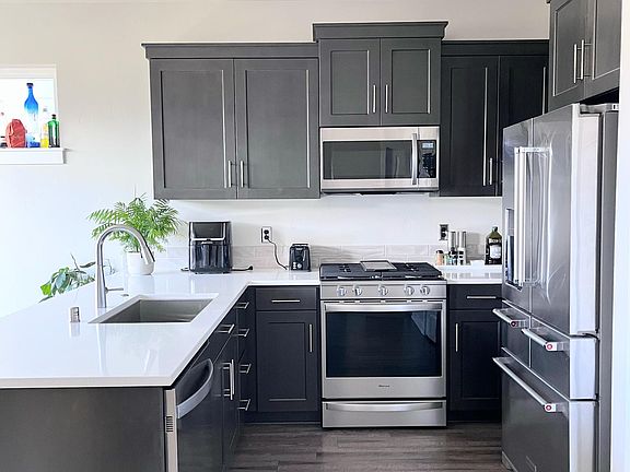 4th image of 6628 NE 72nd Pl