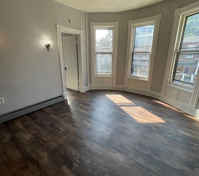 1st image of 98 Carson Ave Floor 2