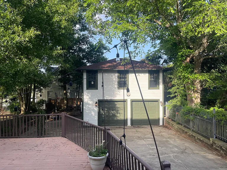 1124 N Spring St — Photo 45