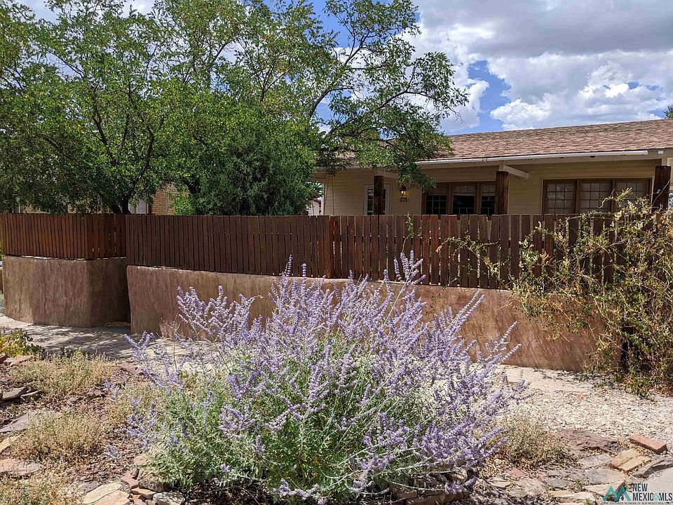 1st image of 209 E Mesa Ave