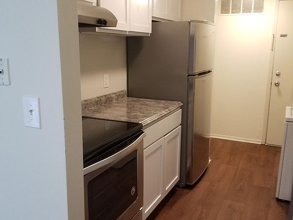 3rd image of 1427 Natalie Ln APT 108