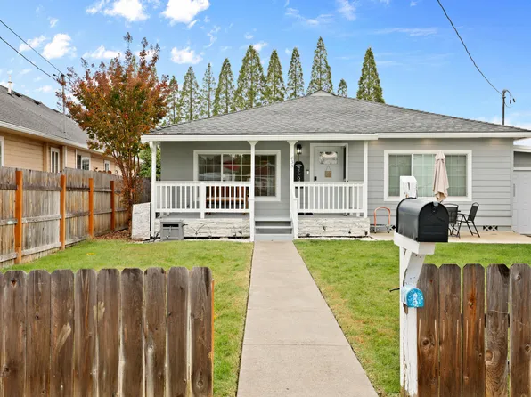 833 Hazel St, Central Pt, OR 97502