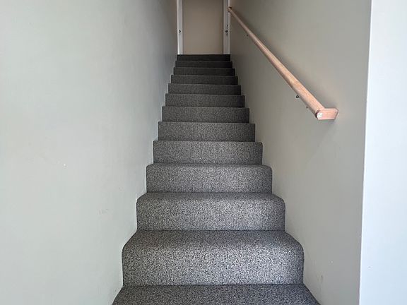 2nd image of 233 N Mulberry St #6