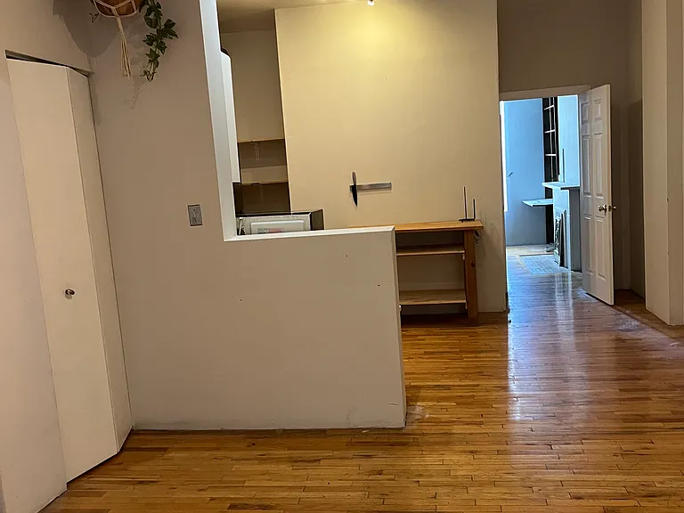 1152 N Milwaukee Ave #2R — Photo 9