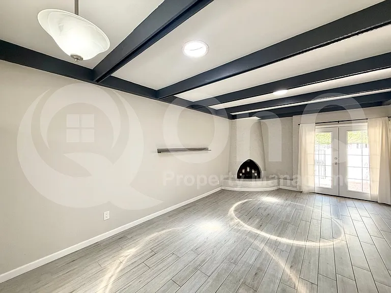 3211 S College Ave — Photo 3