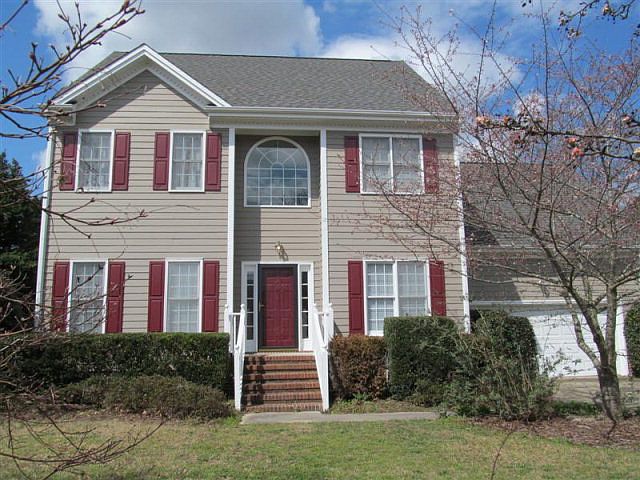 1st image of 203 Creekside Dr