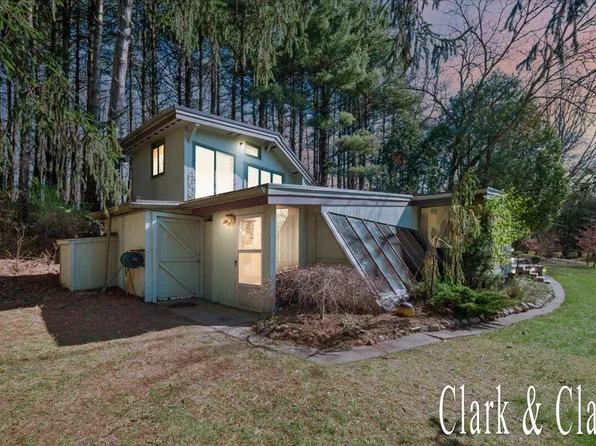 10070 59th St, Grand Junction, MI 49056