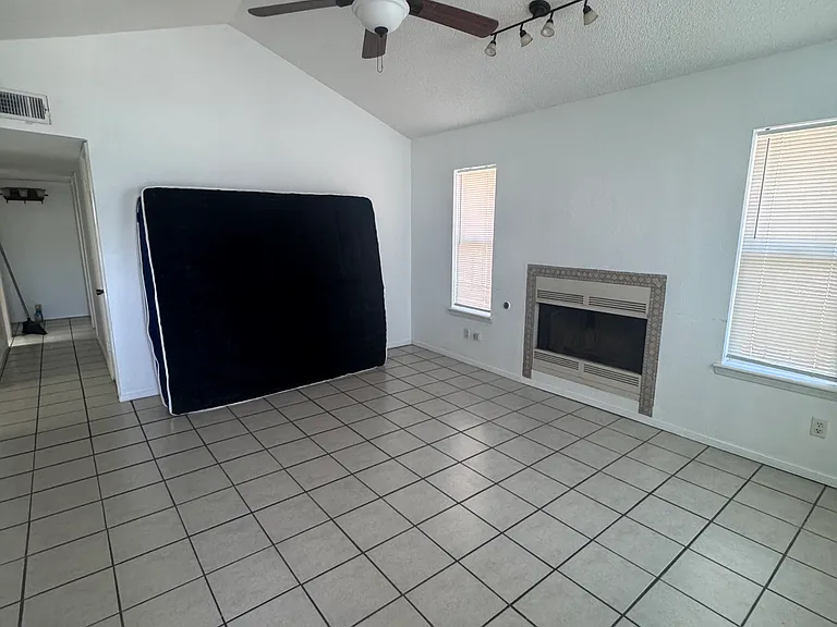 11740 John Polley Cir — Photo 3