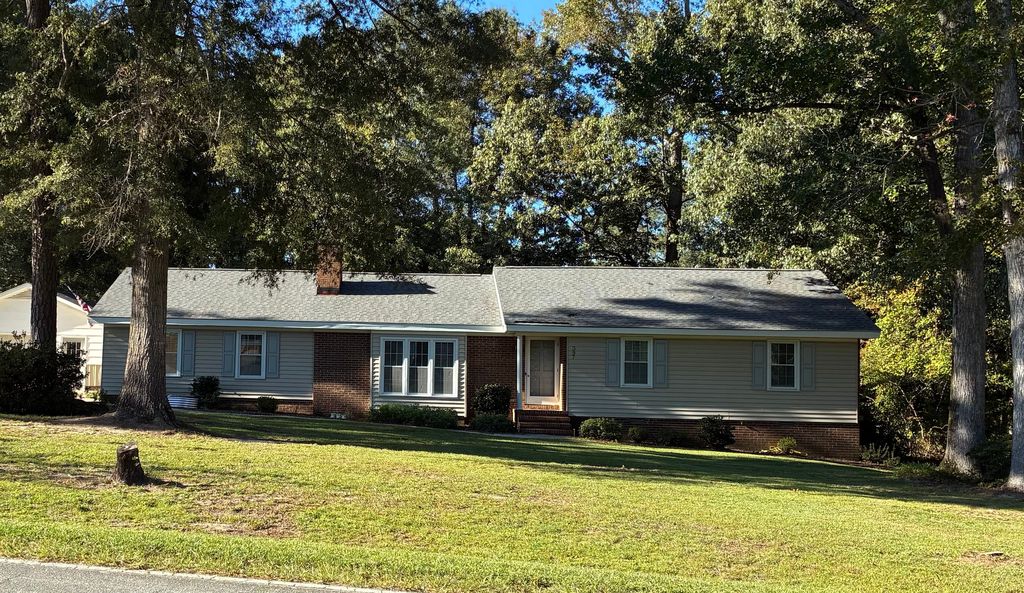 397 Riverbend Rd N - Property Image