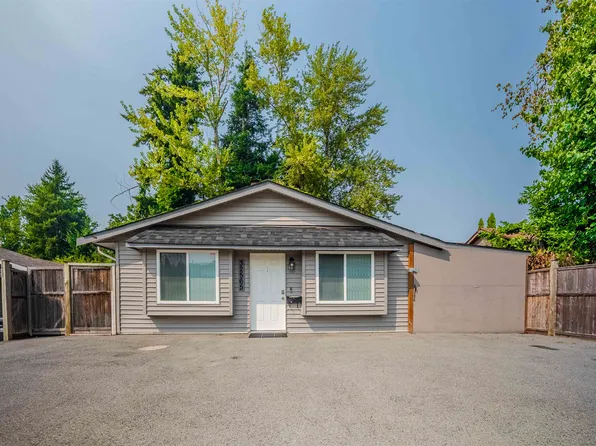 32565 George Ferguson Way, Abbotsford, BC V2T 4C8