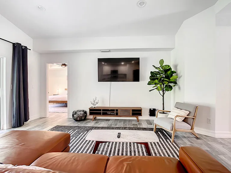 14120 Banos Ave — Photo 7