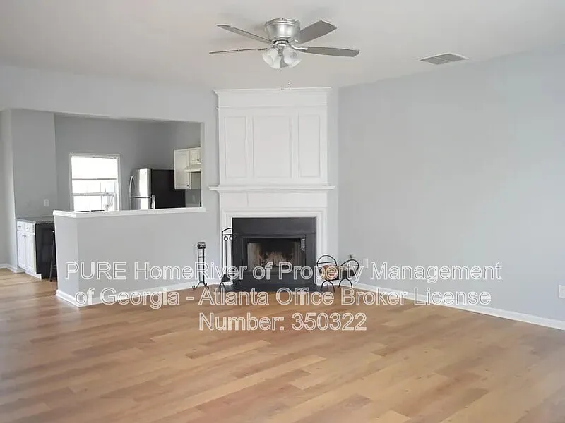3 bed, 2.5 bath, 1260 sqft, $1,750 — Photo 3