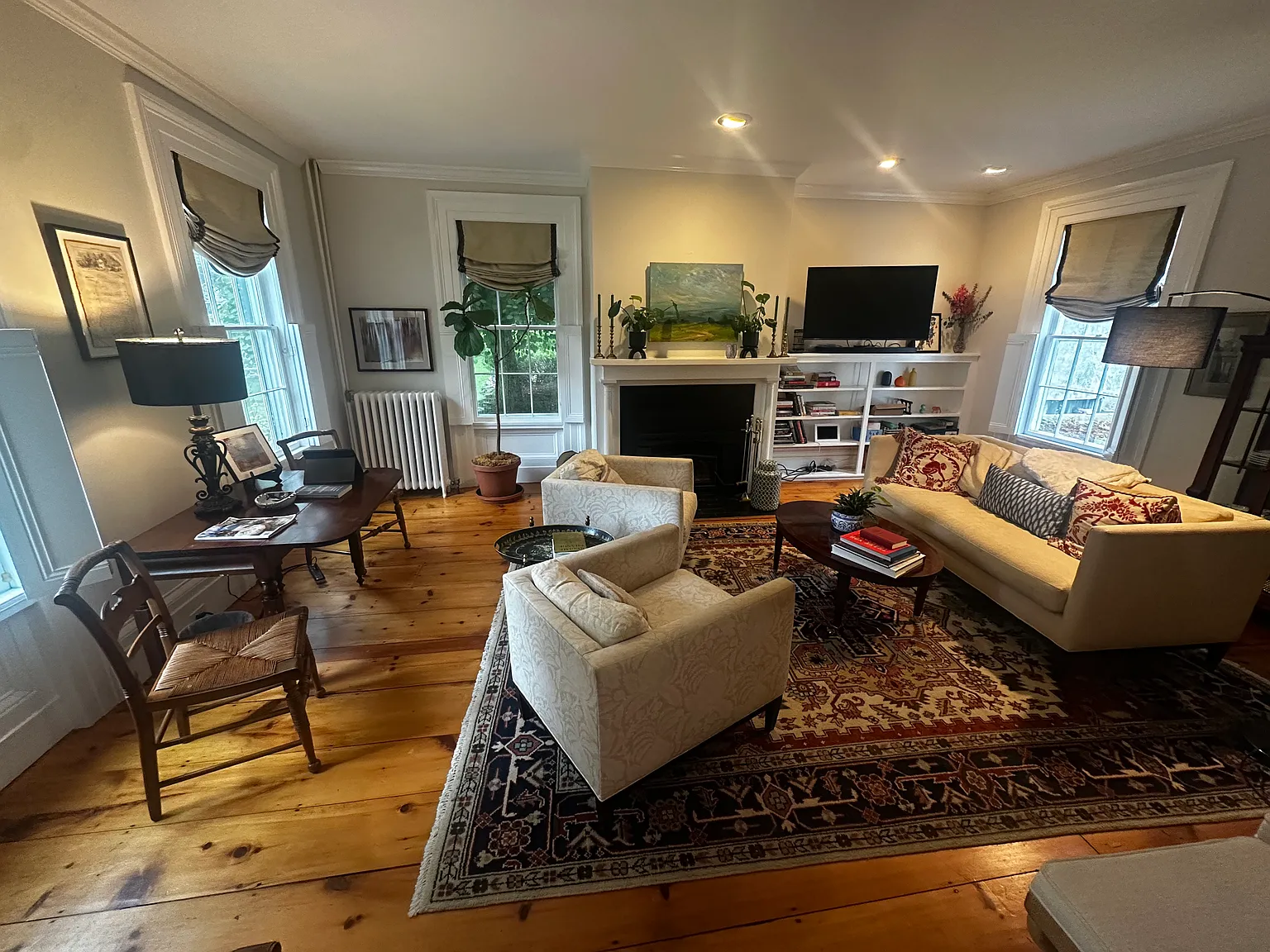 3 bed, 2052 sqft, $3,000 — Photo 4