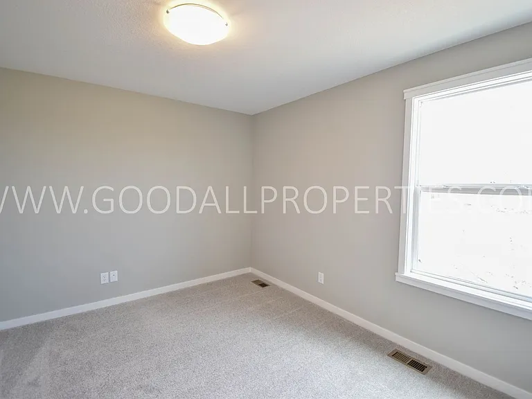 1100 NW Yorktown Dr — Photo 18