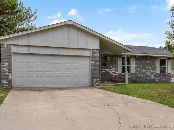 13823 S Hickory St, Glenpool, OK 74033