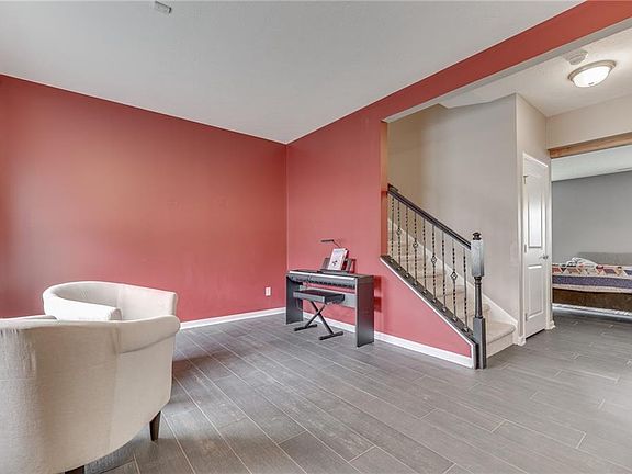4th image of 1279 Millstone Dr