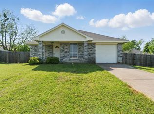 1104 Snowberry St, Cleburne, TX 76031