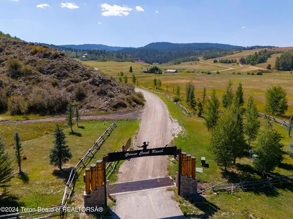 8 Grouse Loop Rd, Freedom, WY 83120