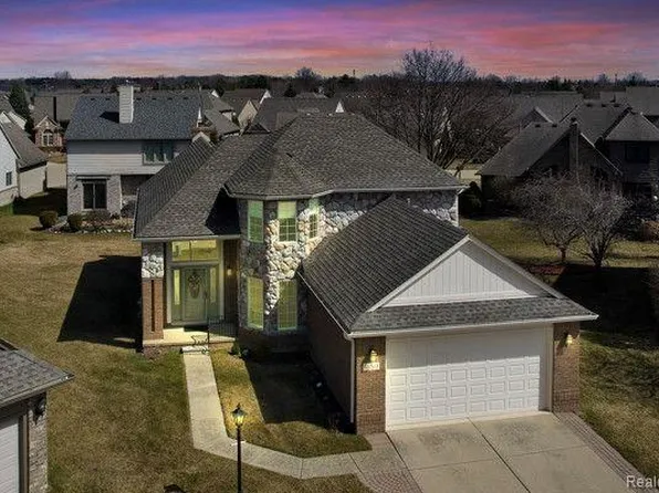 16361 Chesire Ct, Macomb, MI 48042