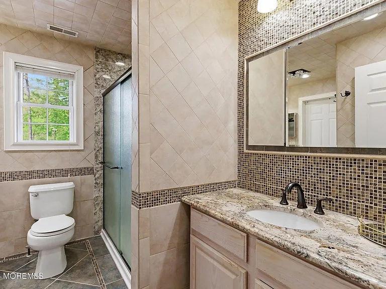 406 Burke Rd — Photo 21
