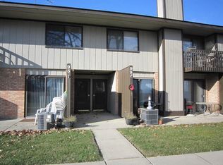 95 Mineola Rd, Fox Lake, IL 60020