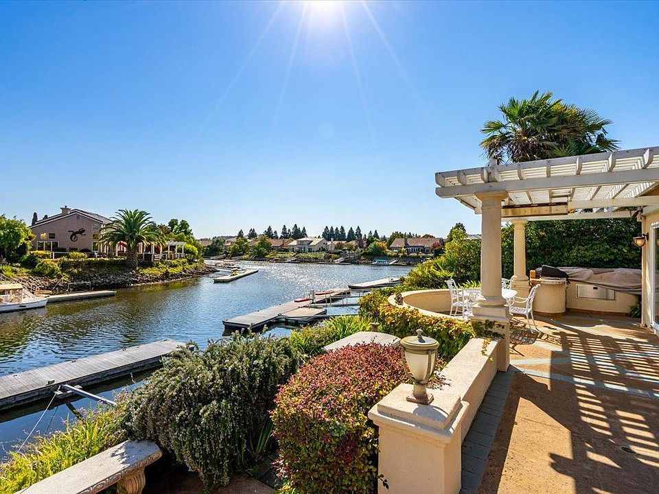 105 N Newport Dr, Napa, CA 94559 Zillow