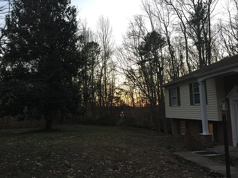 10114 Tyler Ct — Photo 4
