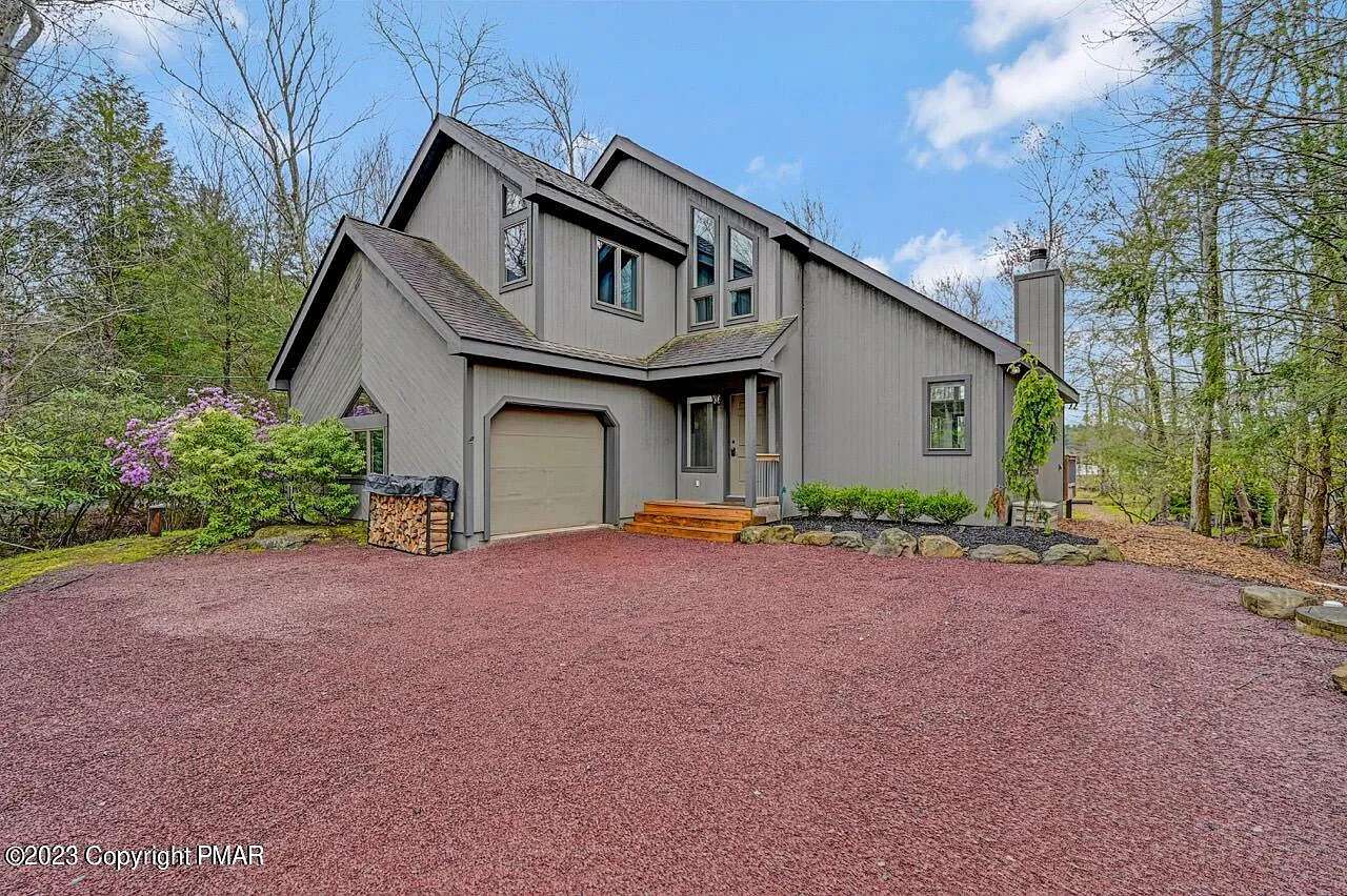 6124 Lakeview Dr photo 1