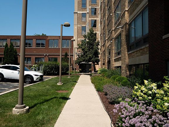 2nd image of 234 E Reservoir AVENUE #607