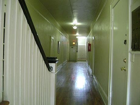 2nd image of 2660 Forbes St #4