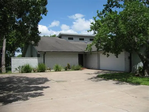 111 Pizarro Ave, Rancho Viejo, TX 78575