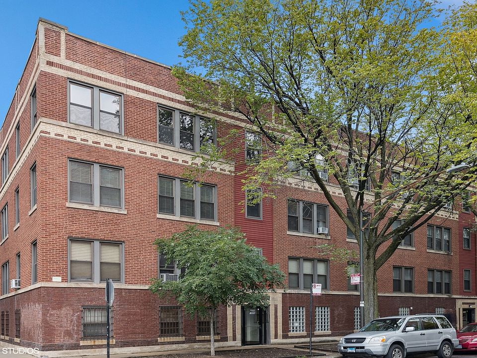 1st image of 1526 W Belle Plaine Ave APT 2