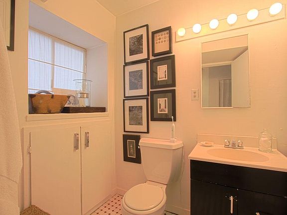 5th image of 2101 Sacramento St #1B