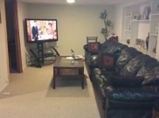 16 Flanders Rd, Hewitt, NJ 07421