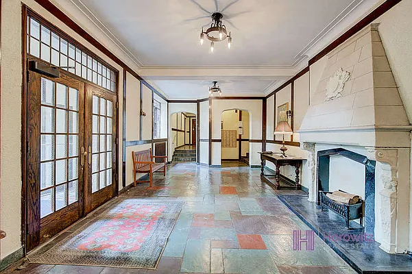 Sold by Horowitz Real Estate | media 3